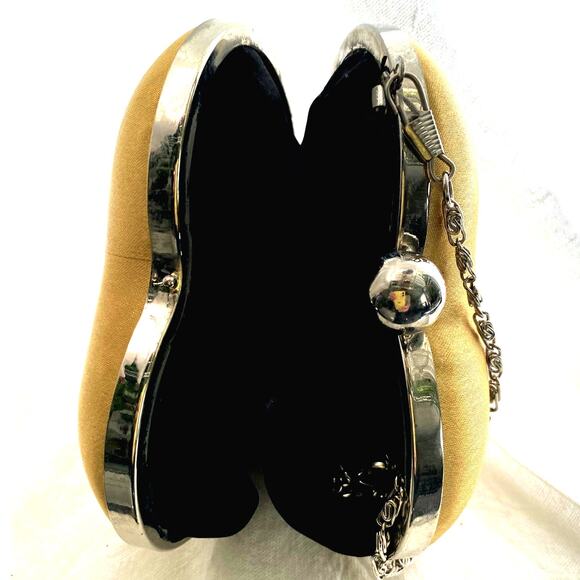 Vintage heart shaped gold satin clutch evening bag with kiss lock Formal handbag - Picture 3 of 11